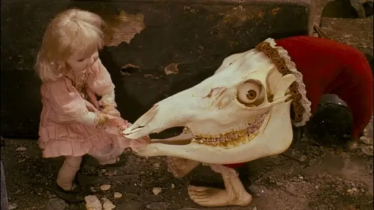 Сон А́ленки / Алиса / Neco z Alenky / Alice (1988) Ян Шванкмайер / Jan Svankmajer