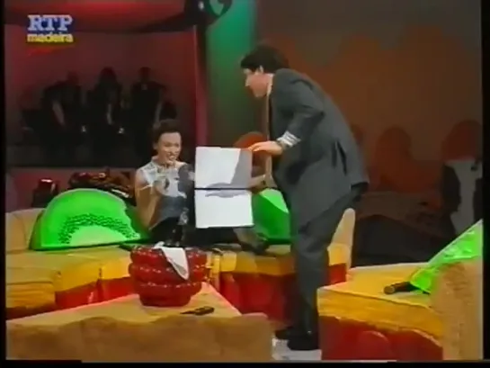 Kylie Minogue At Parabéns TV Show (Portugal 1996) (4/7)