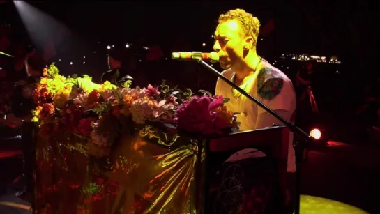 Coldplay - Hymn for the Weekend - Glastonbury 2016 HD