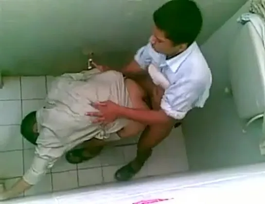 Arab teenBBoys caught fucking puBlic wc