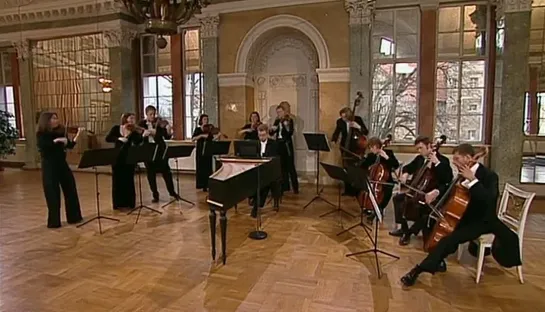 Bach - Brandenburg Concerto No. 3 in G major, BWV 1048 (Freiburger Barockorchester, Gottfried von der Goltz, 2000)