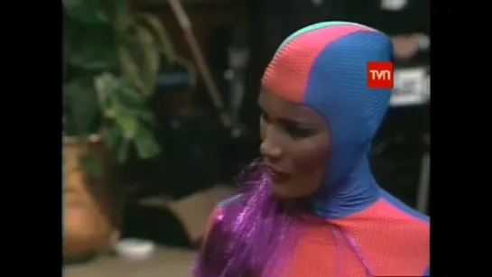 Grace Jones - Vamos A Ver HD (Performance / Interview) (Live, Chile) (1980)