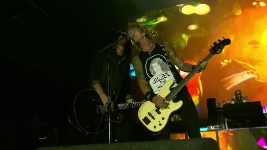 Guns N' Roses - Paradise City [live, 2021.09.04, with Dave Grohl] [PRO-SHOT]