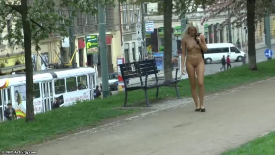 Paris Nude in Public 2 [720p]