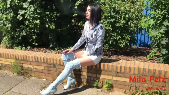 Мила гуляет в летних джинсовых сапожках, часть 1 / Mila is walking with summer style boots, part 1