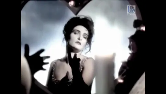 Siouxsie & The Banshees - Kiss Them For Me (Matt Mix) (Music Video)