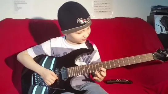 Dustin Tomsen - (9 years) old covers Gary Moore “The Loner“