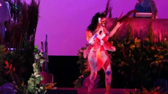 Björk - Utopia - live at We Love Green festival, Paris (2018)