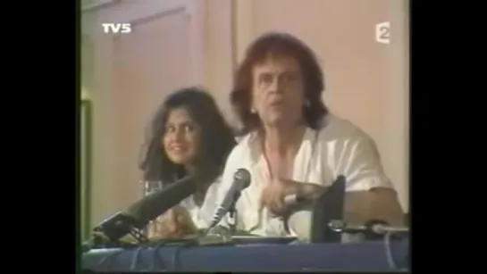 Klaus Kinski - Sortie de conférence de presse hystérique (Cannes, 1988)