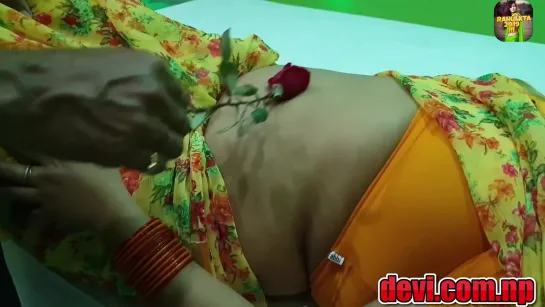 Deshi bhabi navel rose