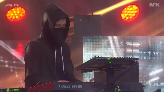 Alan Walker feat. Iselin Solheim - Faded - Live