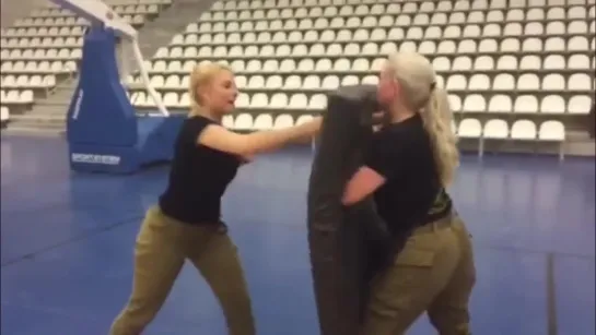 Israeli women soldiers doing fitness training