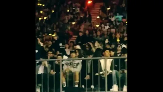 iKON at Bigbang concert 25.04.2015 iKON ♔ YG ENT.