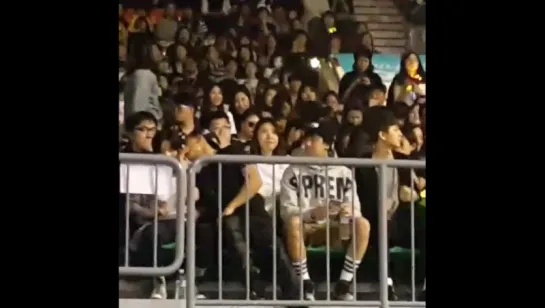 iKON at Bigbang concert 25.04.2015.