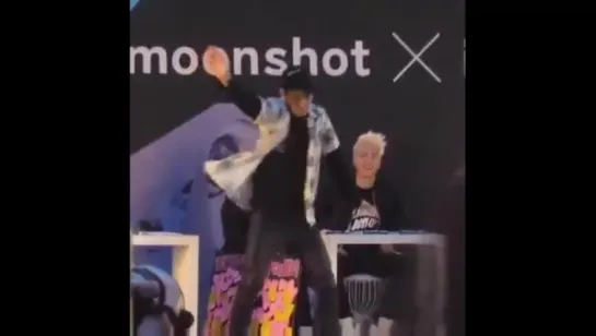 moonshot x iKON Fanmeeting YUNHYEONG DANCE CUT ©choil987s