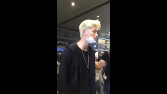 김한빈ت op Twitter JUNE AT LAX RT