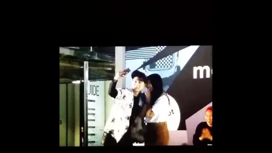 fan kissed Yunhyung