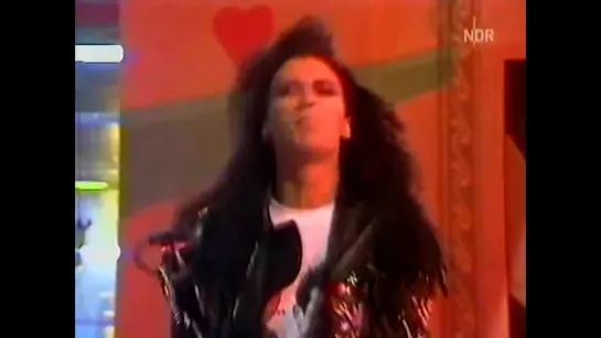 Dead Or Alive - My Heart Goes Bang (German TV, XTra Tour) (1985)