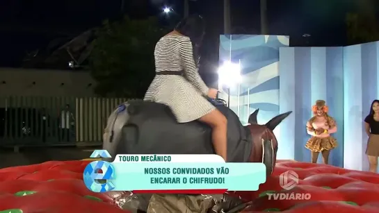 Joyce Tayná and Mechanical Bull