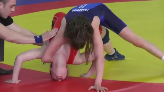 sports women's wrestling Injured neck