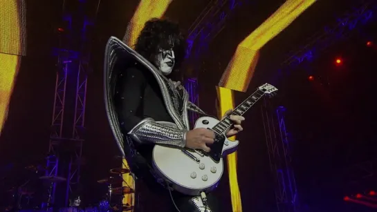 KISS - War Machine (Live 2014)