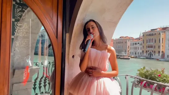 CANT HELP FALLING IN LOVE - Elvis Presley (Cover Benedetta Caretta)