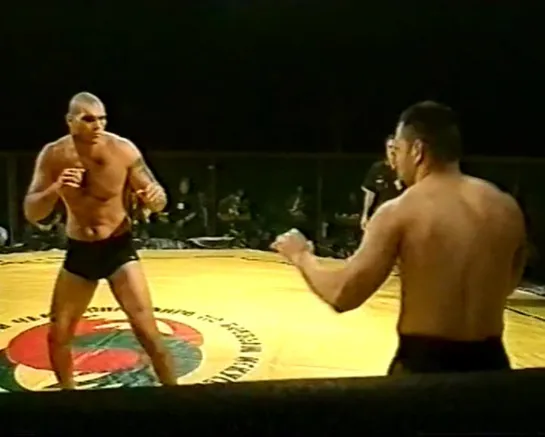 Рикарду Морайс (Ricardo Morais) vs Алекс Андрадэ (Alex Andrade).