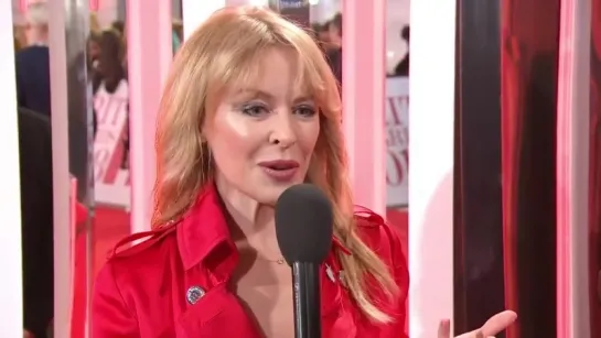 Kylie Minogue Brit Awards Red Carpet Interview (21.02.2018)