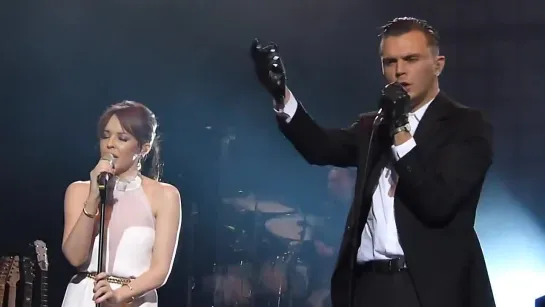 Hurts & Kylie Minogue - Confide In Me (Brixton Academy, London 04.11.2011)