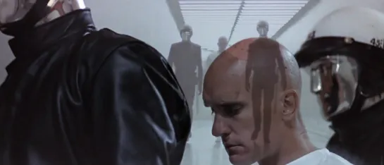 THX 1138 1971 / (rus)