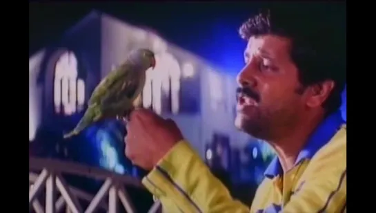 Vinnukum Mannukum (2001) Chiyaan Vikram