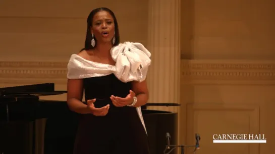 Pretty Yende sings a selection from Bellinis La sonnambula