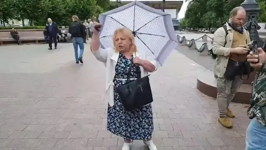 Женщина на митинге в поддержку Николая Платошкина | Москва {17.07.2020}