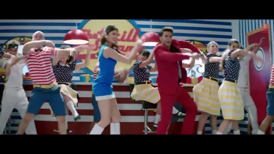 Dil Dhadakne Do Title Song (Full VIDEO) _ Singers_ Priyanka Chopra, Farhan Akh