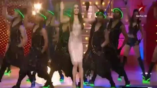 Shraddha Kapoor First Live Singing Performance Star Box Office India 2014