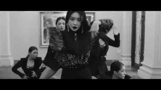 청하__CHUNG_HA__-__벌써_12시__Gotta_Go___Music_Video