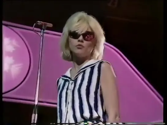 Blondie - Sunday Girl   Dreaming (TOTP 1979)