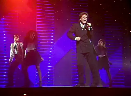 Cliff Richard - I Just Dont Have The Heart (Cilla Blacks Christmas Show, 31.12.1989)