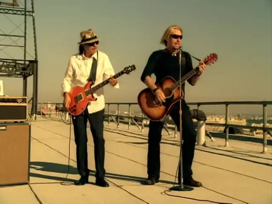 Santana ft. Chad Kroeger - Into The Night (Official Video)