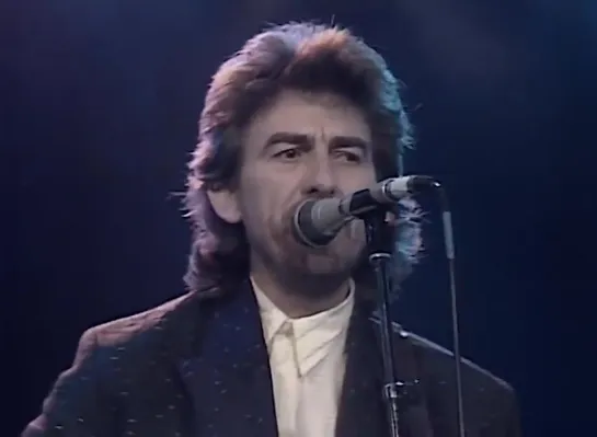 George Harrison   Ringo Starr - While My Guitar Gently Weeps (The Princes Trust Rock Gala 1987)