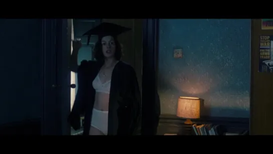 Anne Hathaway Sexy - One Day (2011)