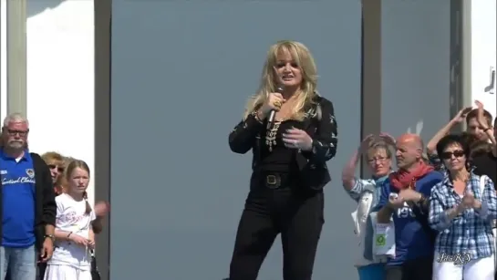 Bonnie Tyler - Believe In Me (Live 2013 HD)