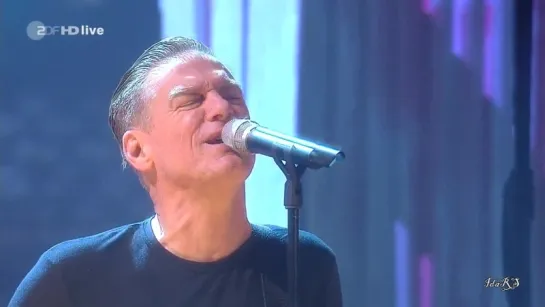 Bryan Adams - She Knows Me (Live 2014 HD)