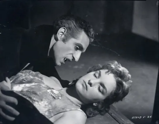 El ataúd del Vampiro 1958 / The Vampire's Coffin ENG+(eng sub)