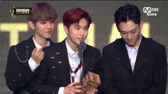 161202 EXO выиграли награду Best Male Group на MAMA 2016