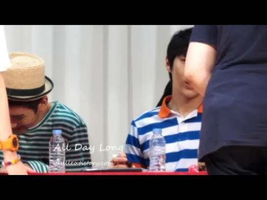 130707 Fancam Leo @ Busan fansign