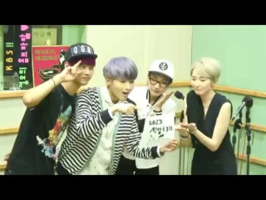 130704 Sukira - Phototaking with Guests