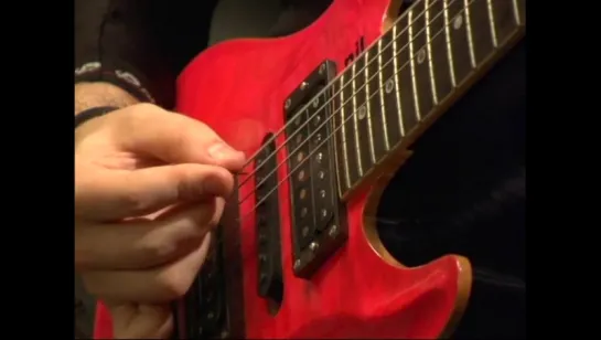 Ron Thal of GNR - Young Guitar Instructional-3