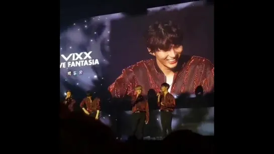 170512 VIXX LIVE FANTASIA DAYDREAM, Leo is smiling sooo cute