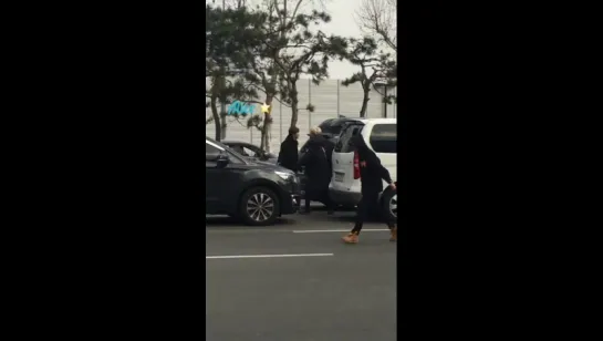 161231 MBC Gayo Daejejeon VIXX Ken and BTS Jin dancing together in the parking lot